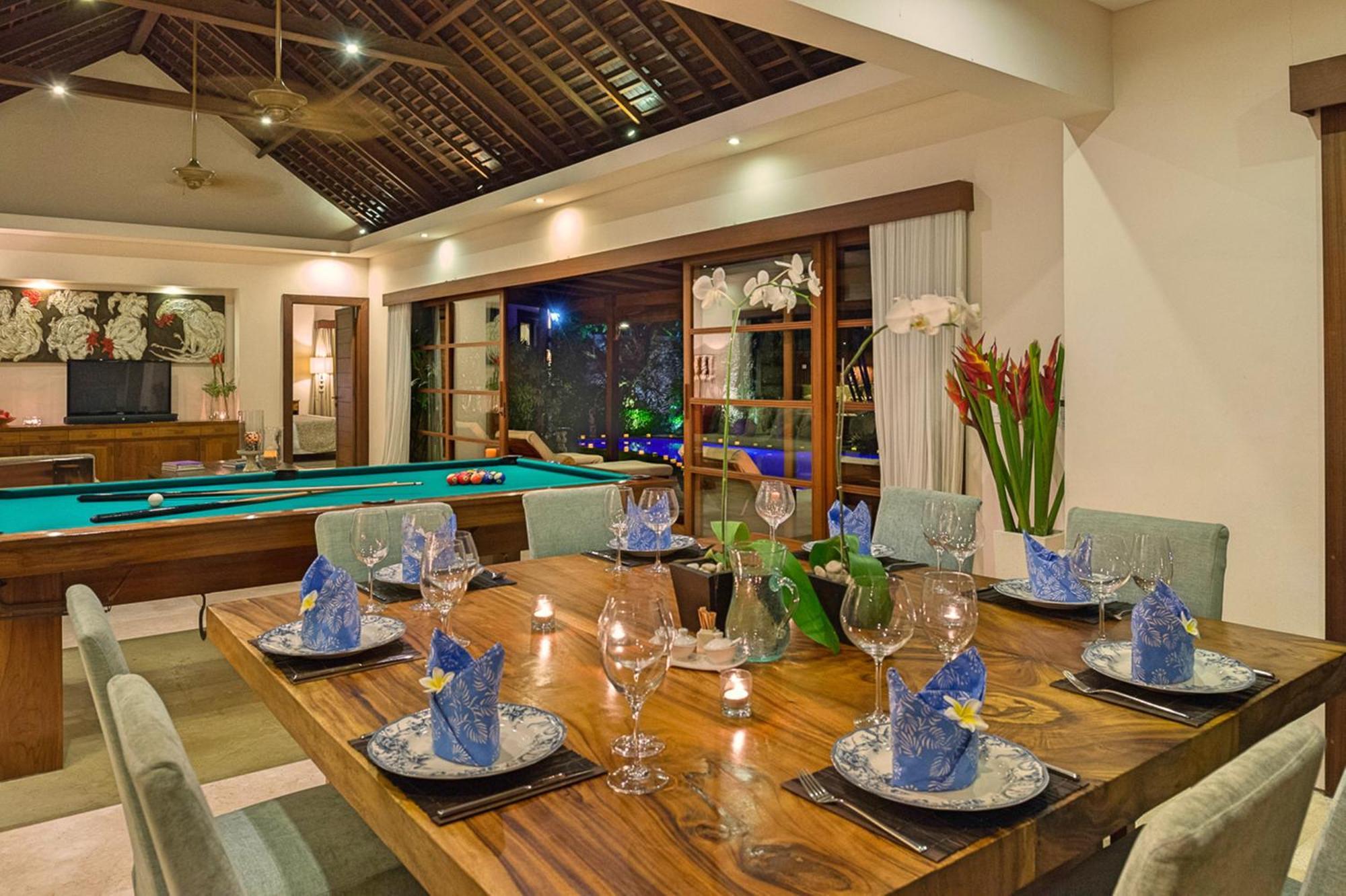 Lataliana Seminyak Villa Exterior photo