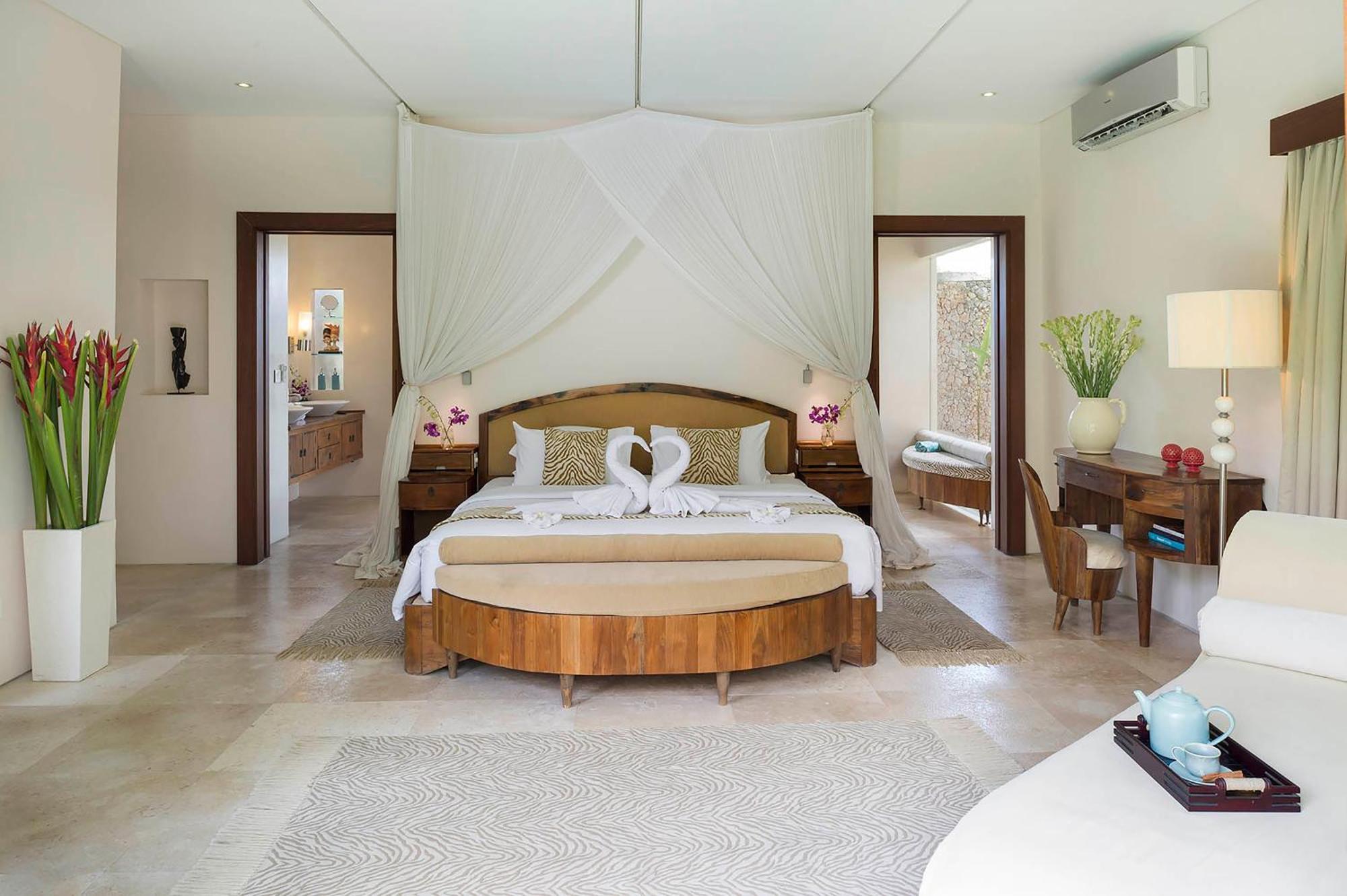 Lataliana Seminyak Villa Exterior photo