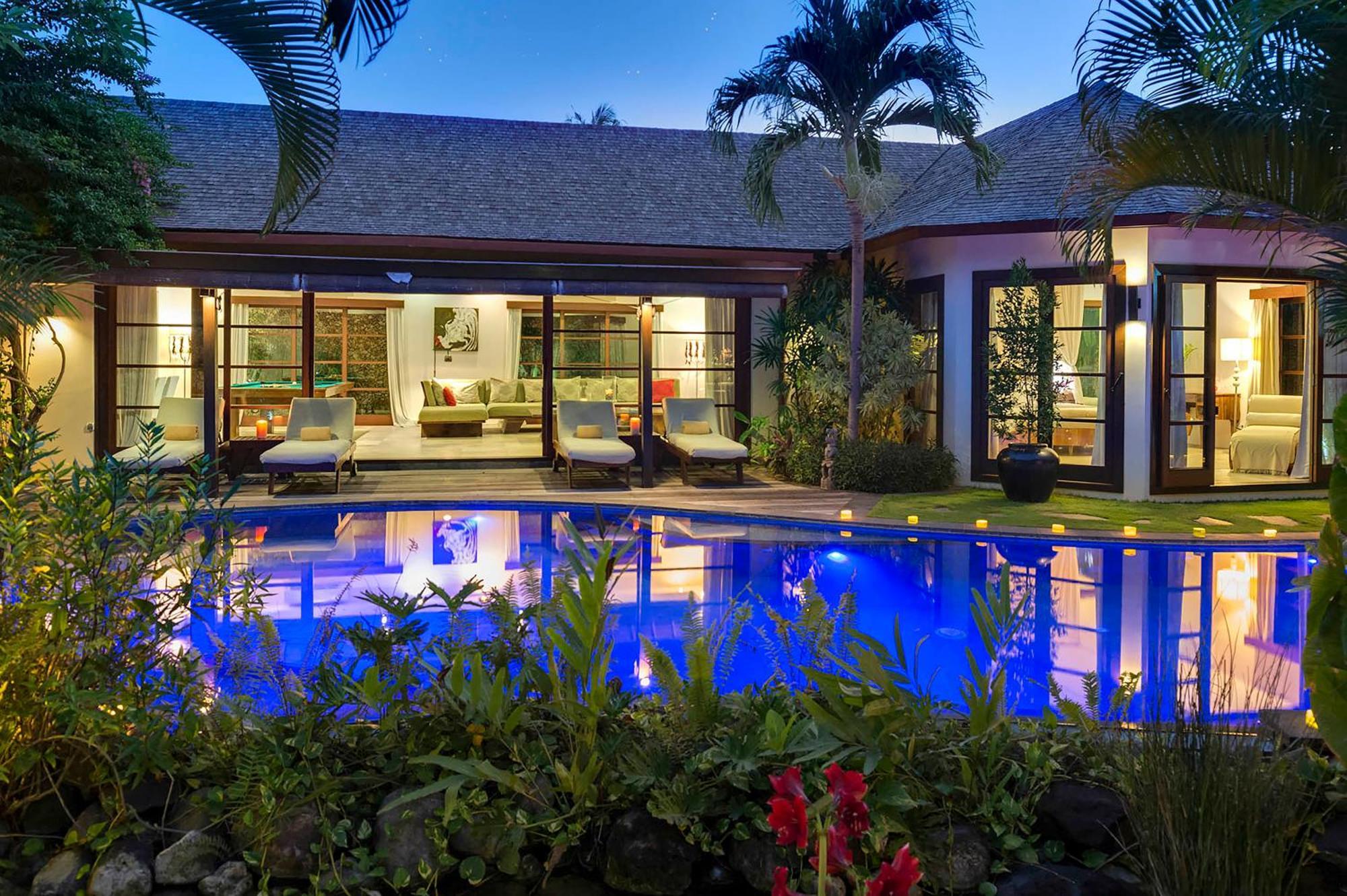 Lataliana Seminyak Villa Exterior photo