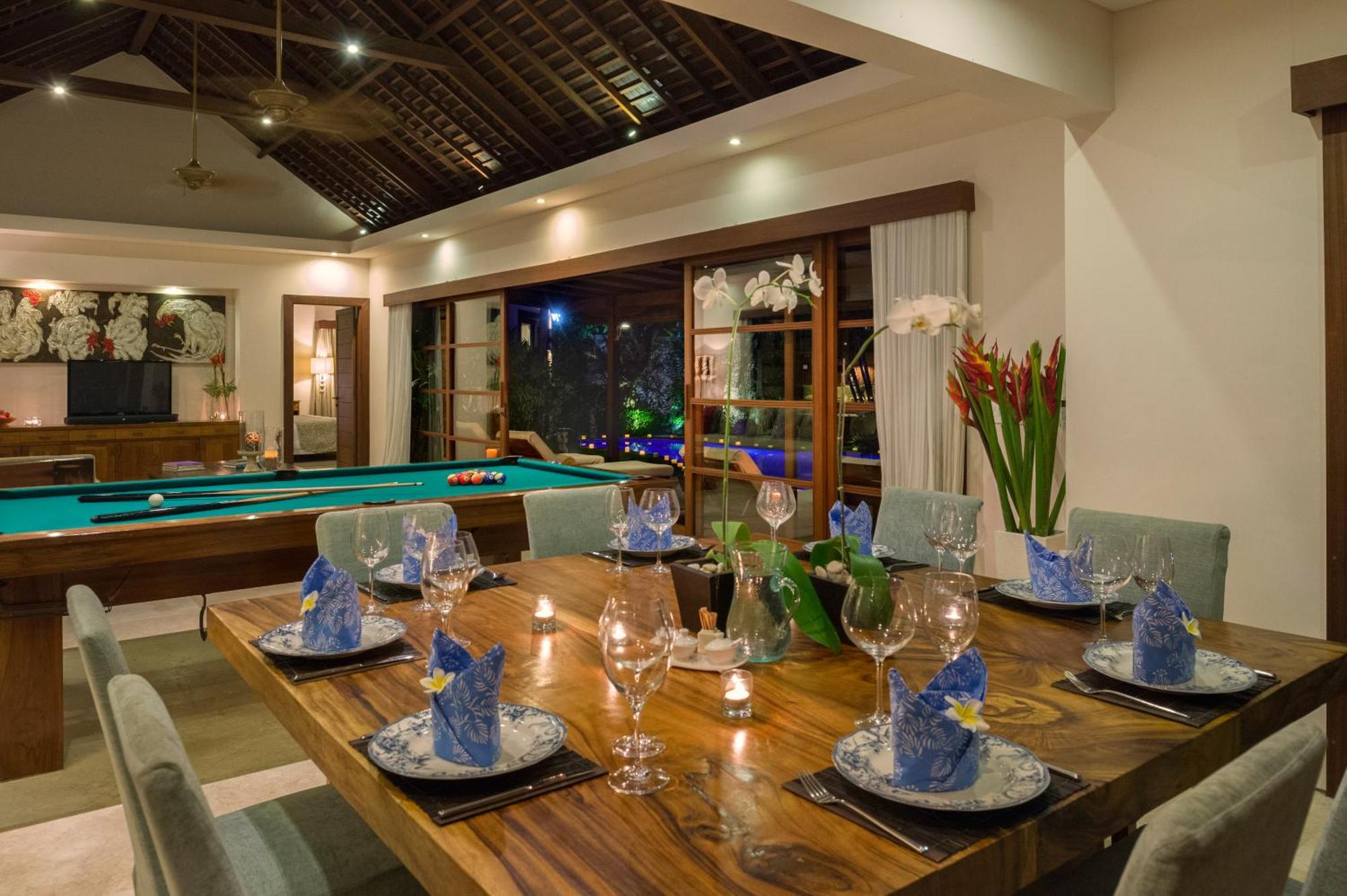 Lataliana Seminyak Villa Exterior photo