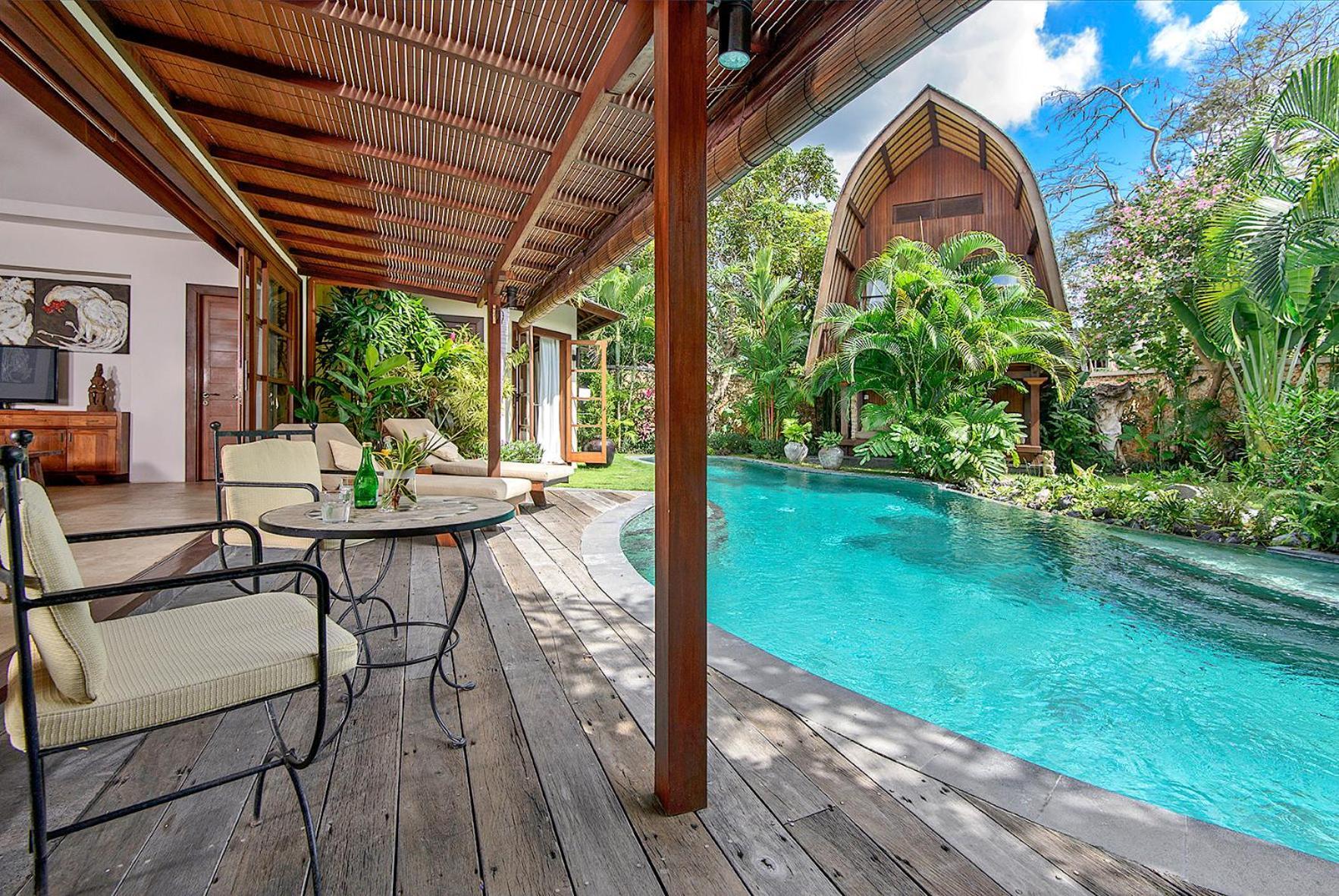 Lataliana Seminyak Villa Exterior photo