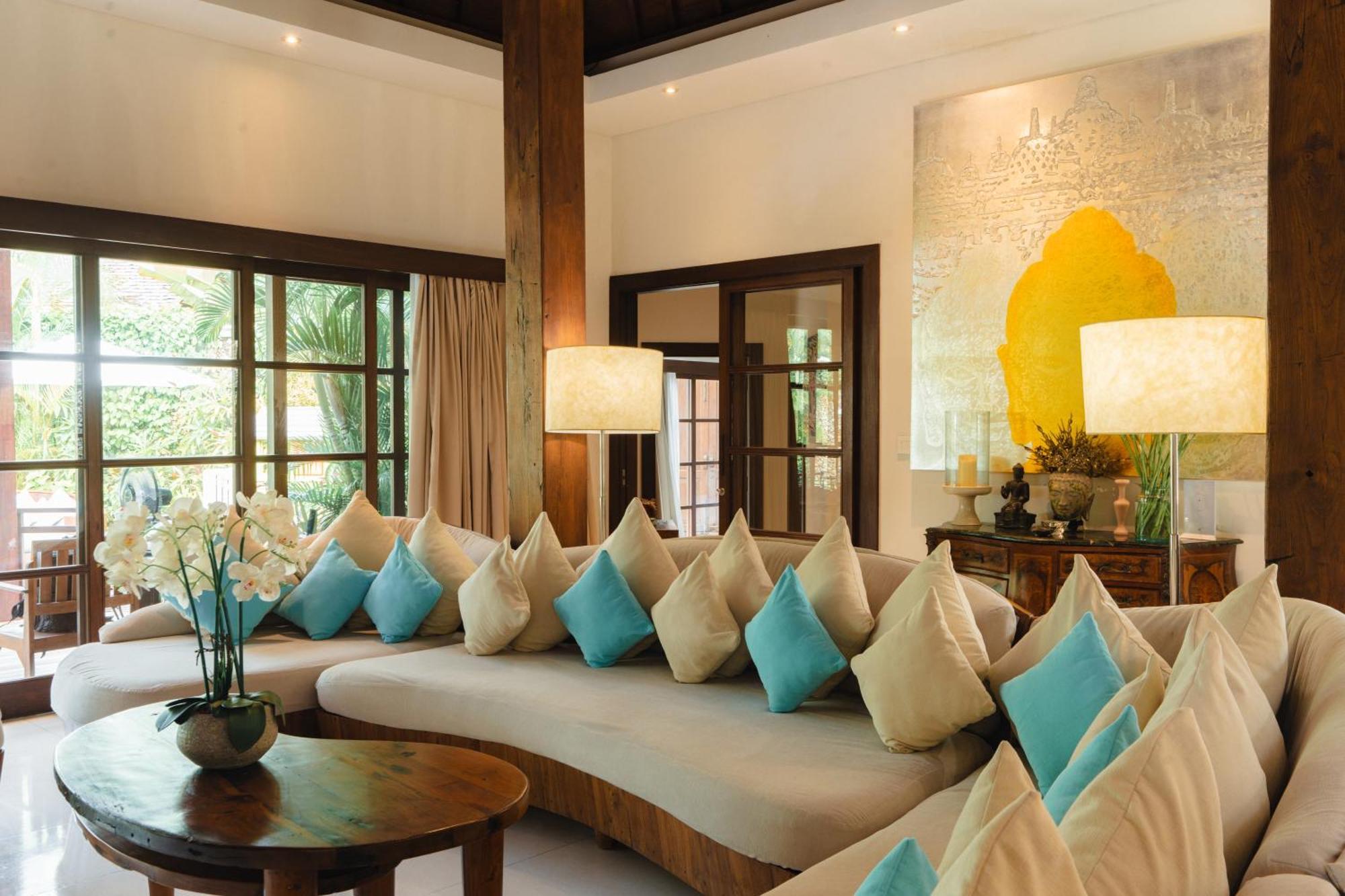 Lataliana Seminyak Villa Exterior photo